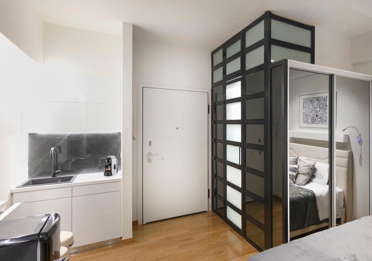The Monastiraki Metro Lux Suite! Athen Eksteriør billede