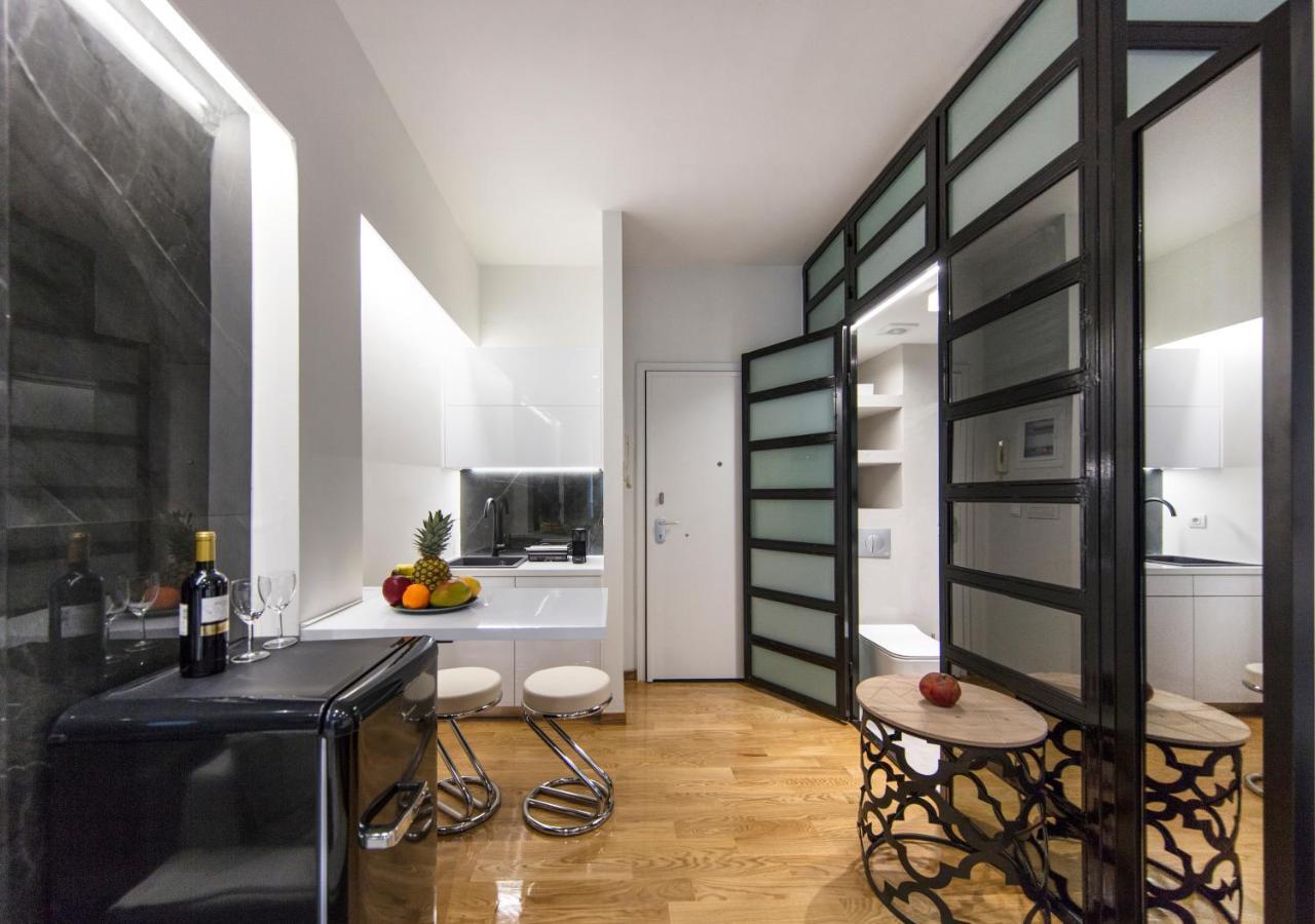 The Monastiraki Metro Lux Suite! Athen Eksteriør billede
